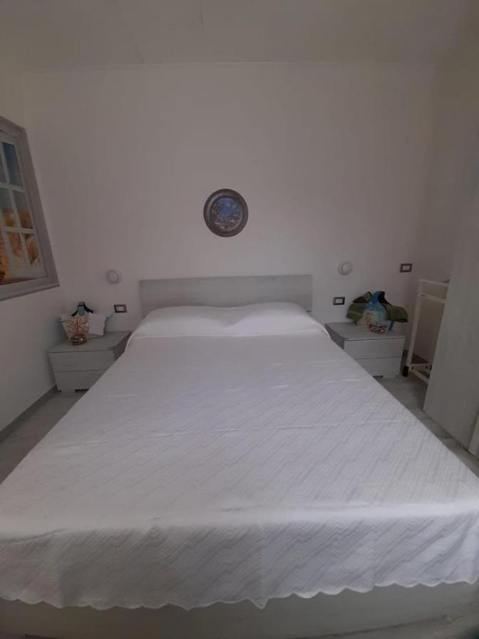 Ambos Mundos Apartment Quartu Sant'Elena Bagian luar foto