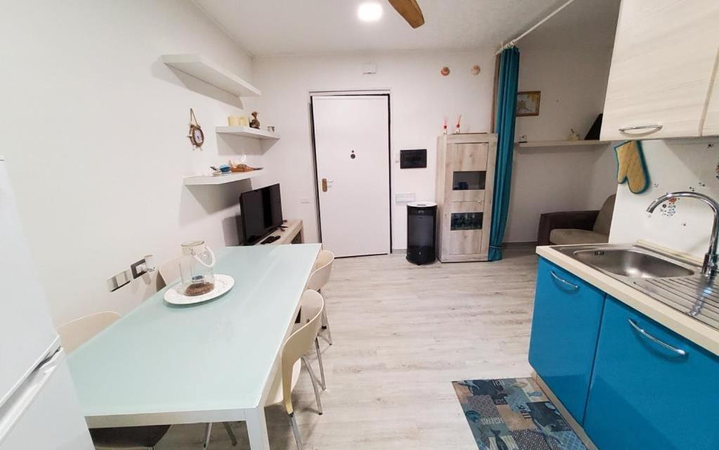 Ambos Mundos Apartment Quartu Sant'Elena Bagian luar foto