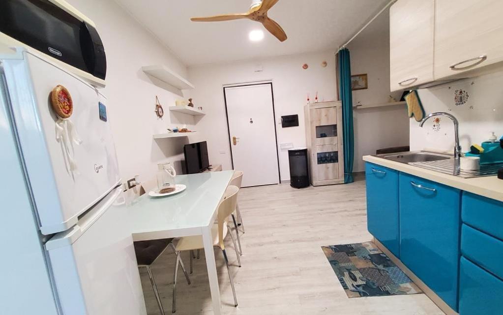 Ambos Mundos Apartment Quartu Sant'Elena Bagian luar foto
